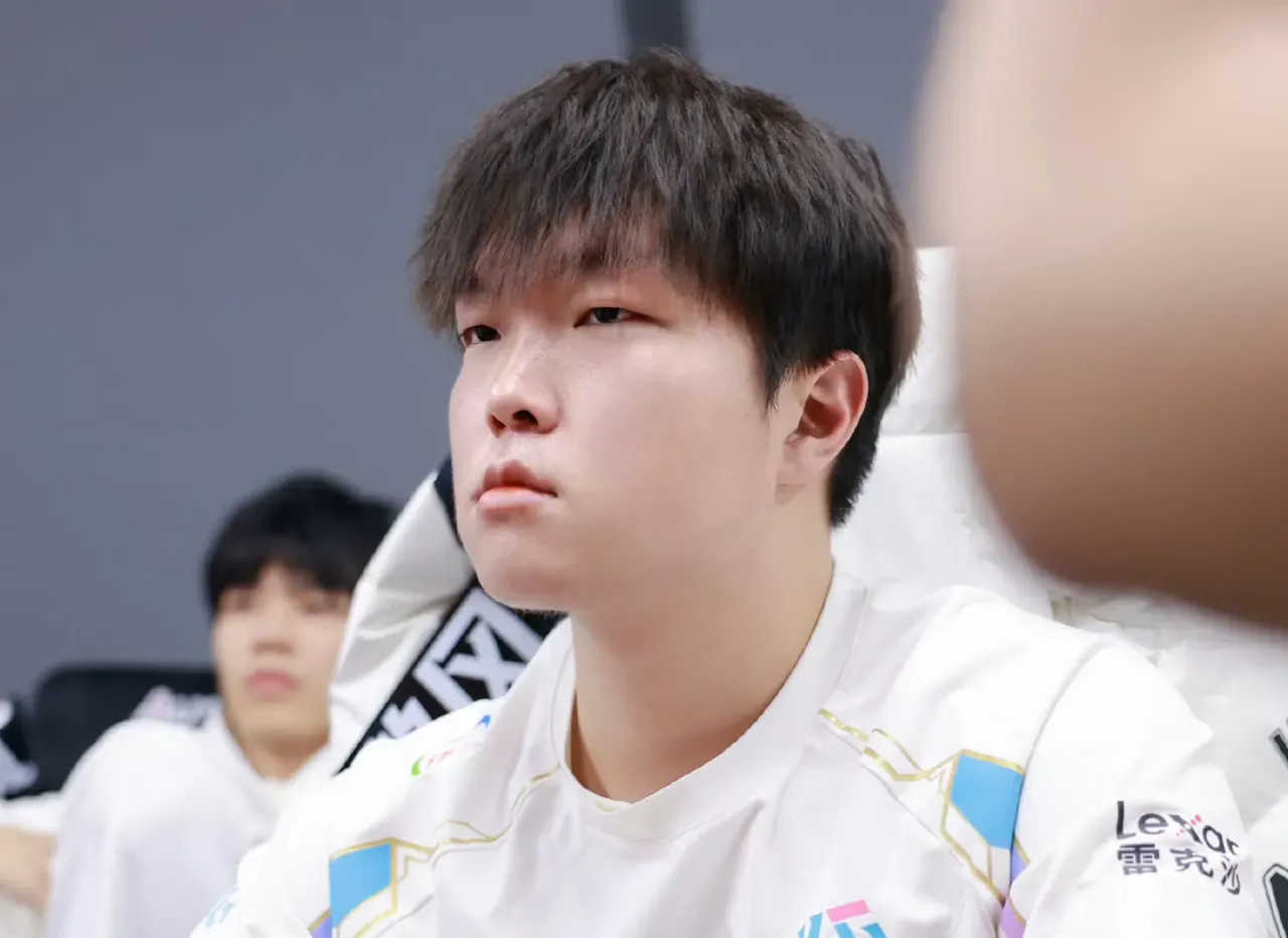 开云-包含JackeyLove在利物浦比赛中重返赛场，领先优势明显引发热议！的词条-开云