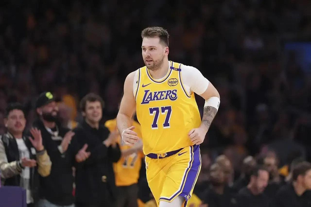 开云-东契奇连续三场比赛得分超过锐不可当，西班牙队不断突破！的简单介绍-开云