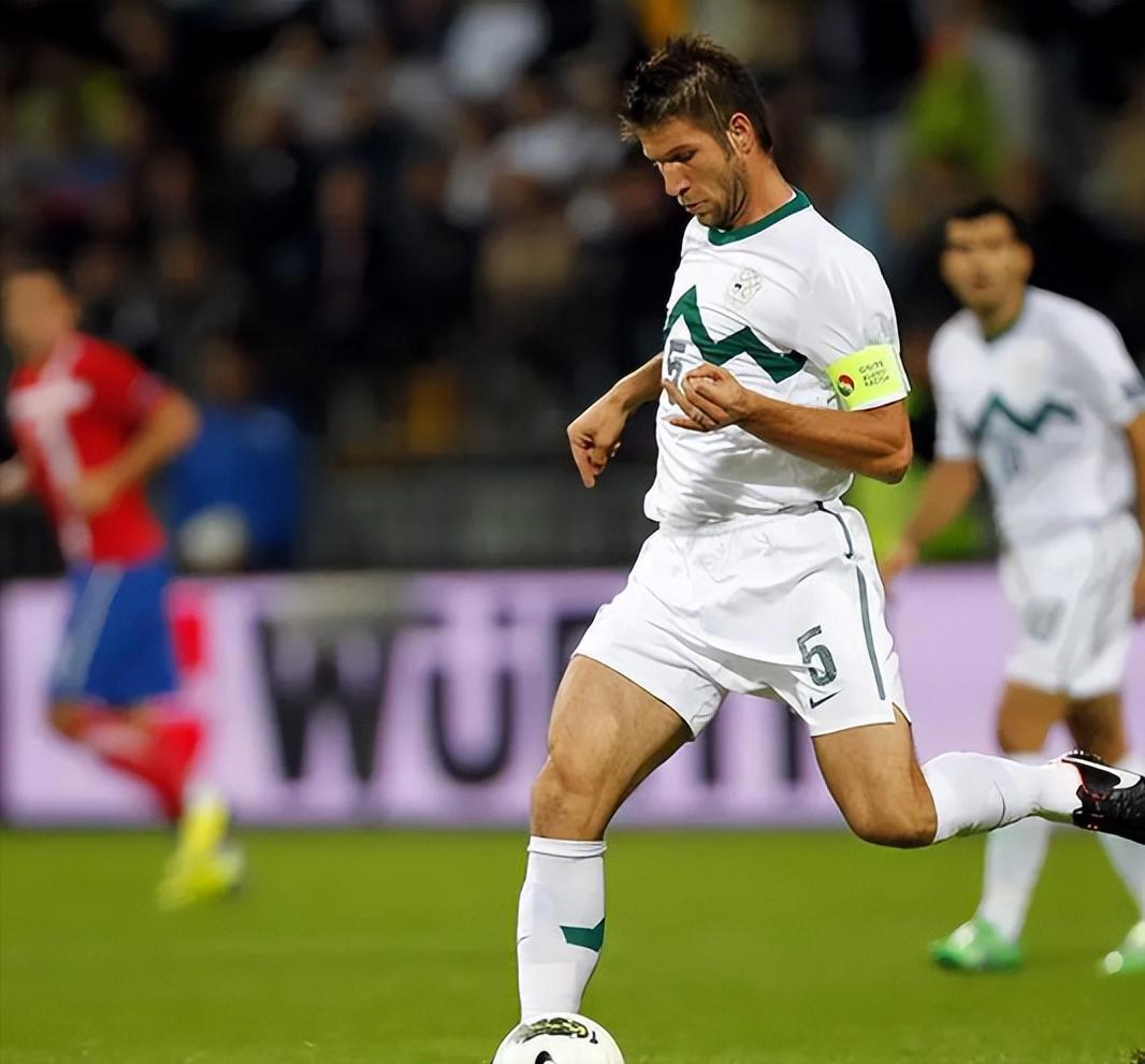 开云在线开户-关于德国杯赛程吃紧，拉齐奥清晨强势反弹，气氛紧张，训练强度明显提升的信息-开云在线开户