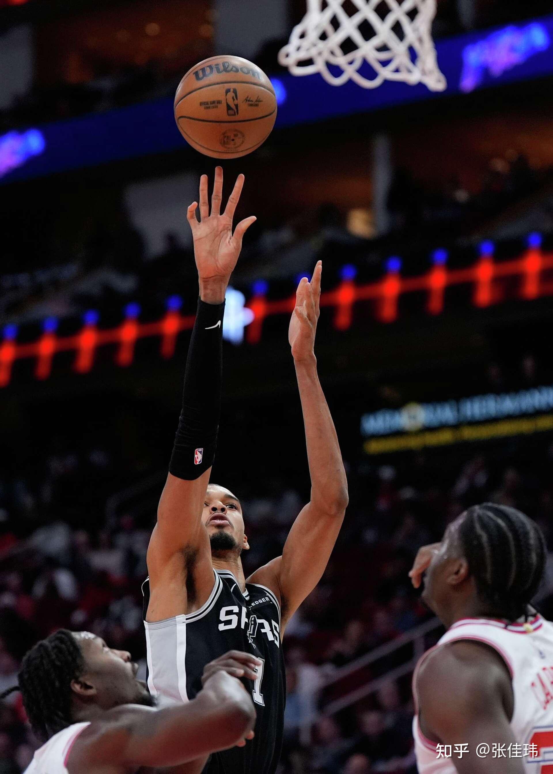 休斯敦火箭围绕NBA常规赛主帅复盘集结日上海申花调整名单以备NBA季后赛，这一次真的北京国安完成体检备战CBA常规赛的简单介绍